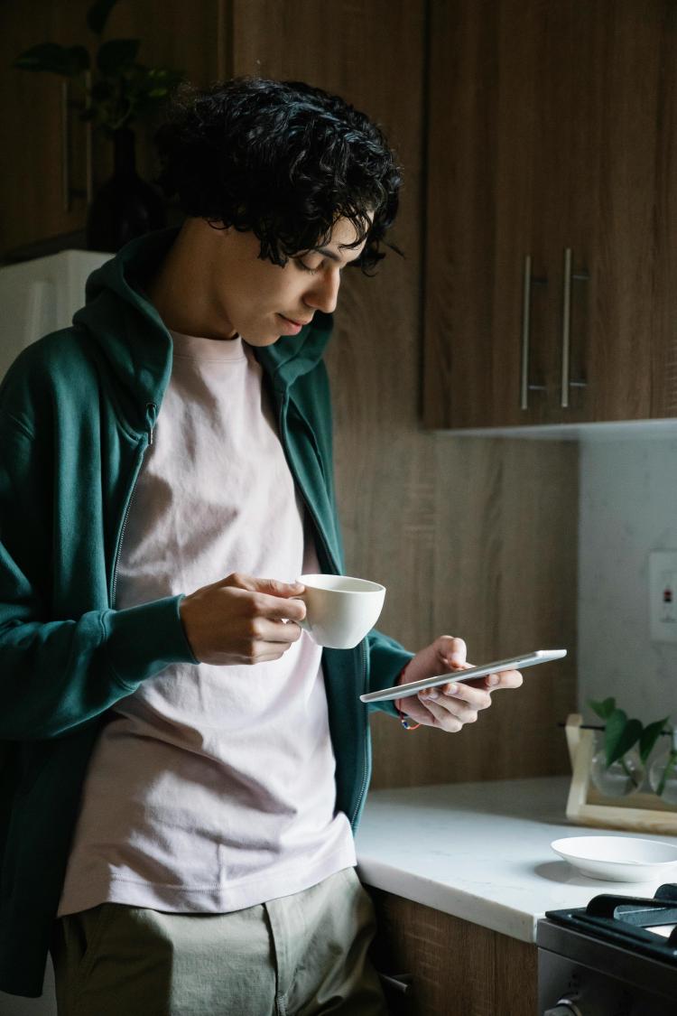 La Innovación en la Salud Mental: Apoyo Intensivo para 200,000 Estudiantes de Nueva Inglaterra